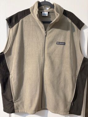 Columbia Tan and Dark Brown Fleece Zip Vest